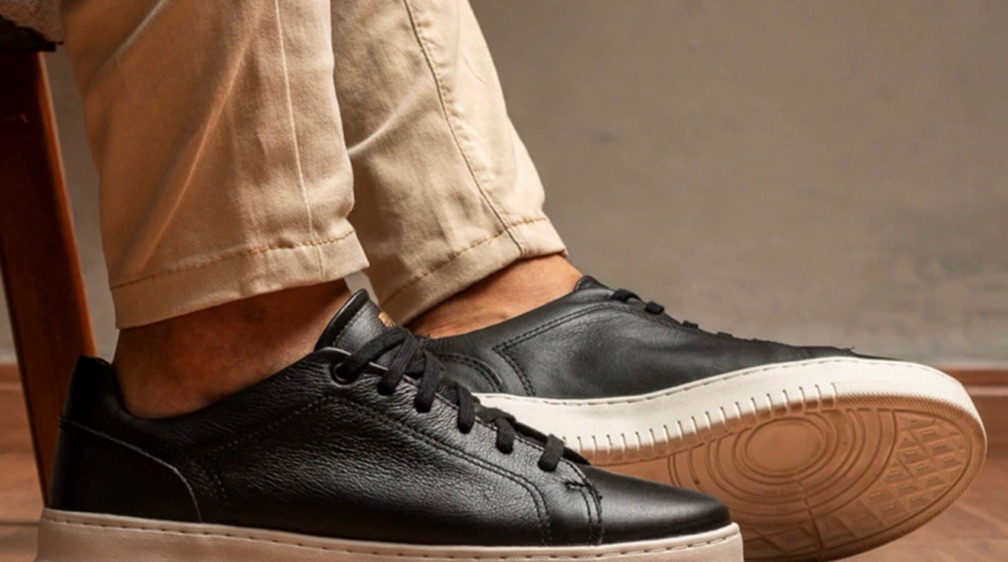 Tênis Essential Preto Plume